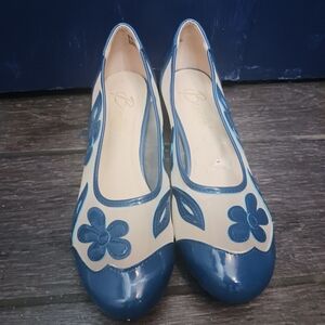 Beacon Blue and Cream Floral Flats